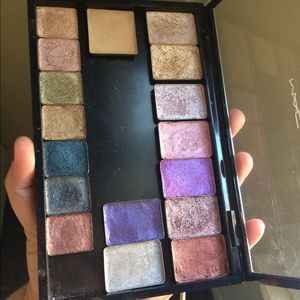 Mac Pressed Pigments palette
